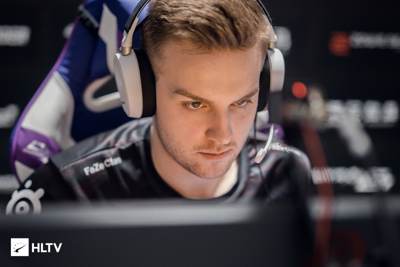 JD Gaming 发布了圣矛离队的视频：突破波浪，星星伴随我们前行的路